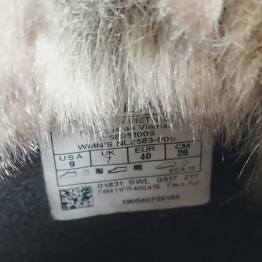 SOREL Tofino II Faux Fur Lined Waterproof Lace Up Snow Boot in Kettledust, sz 9